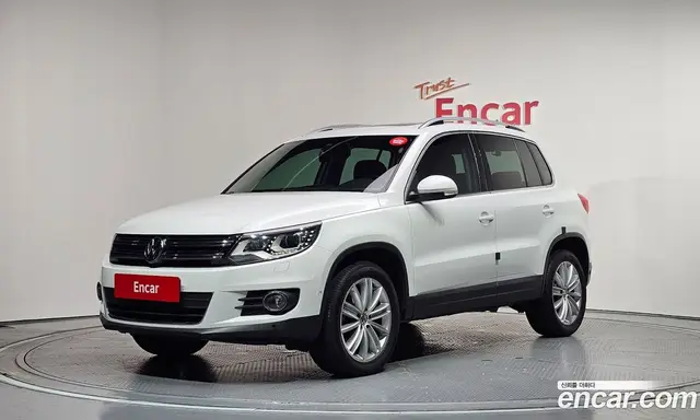 Volkswagen Tiguan 2014 2.0 автомат (гидро), миниатюра 1