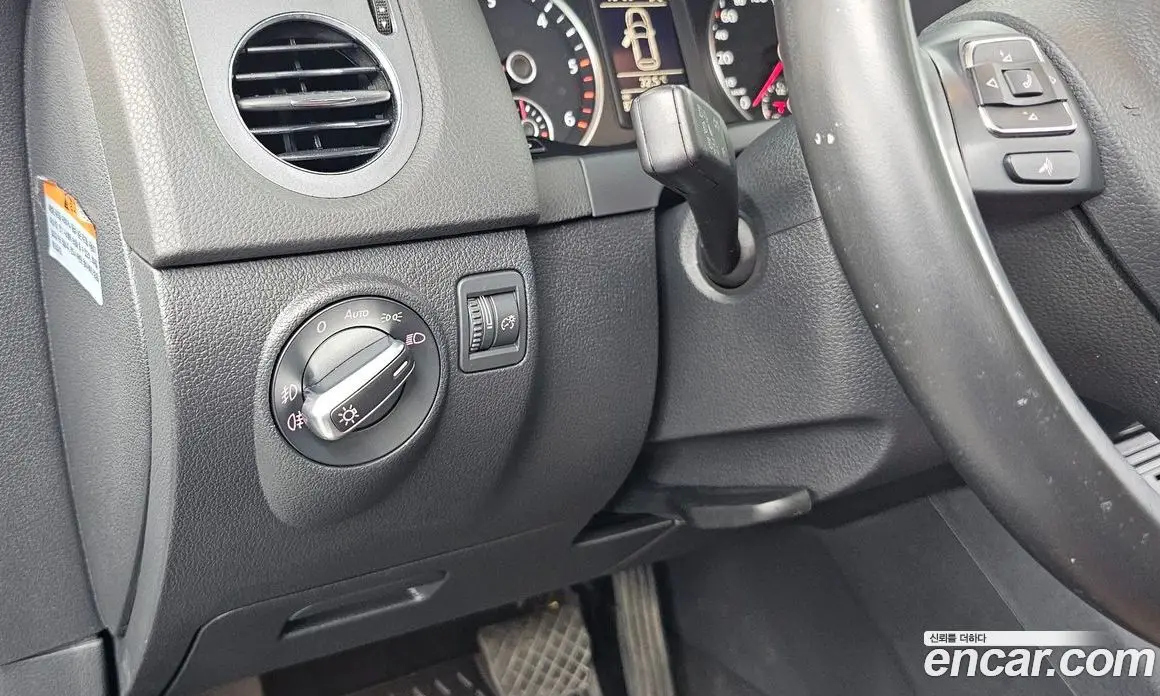 Volkswagen Tiguan 2014 2.0 автомат (гидро), фото 19