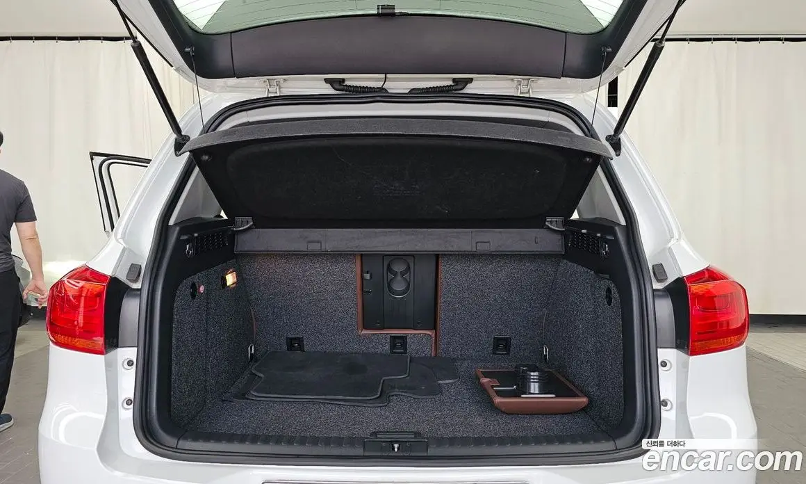 Volkswagen Tiguan 2014 2.0 автомат (гидро), фото 20