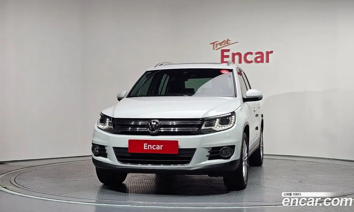 Volkswagen Tiguan 2014 2.0 автомат (гидро), фото 3