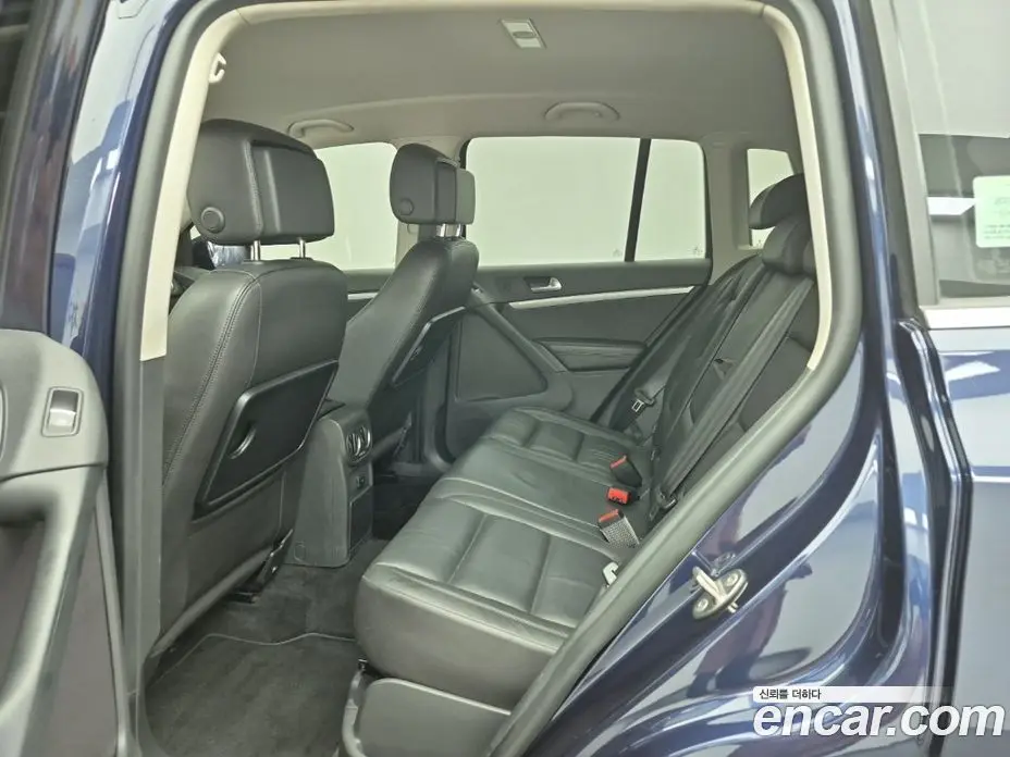 Volkswagen Tiguan 2015 2.0 автомат (гидро), фото 11