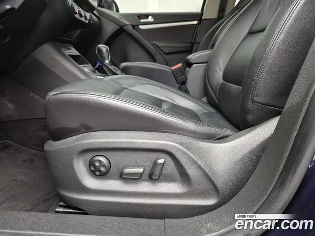 Volkswagen Tiguan 2015 2.0 автомат (гидро), миниатюра 12