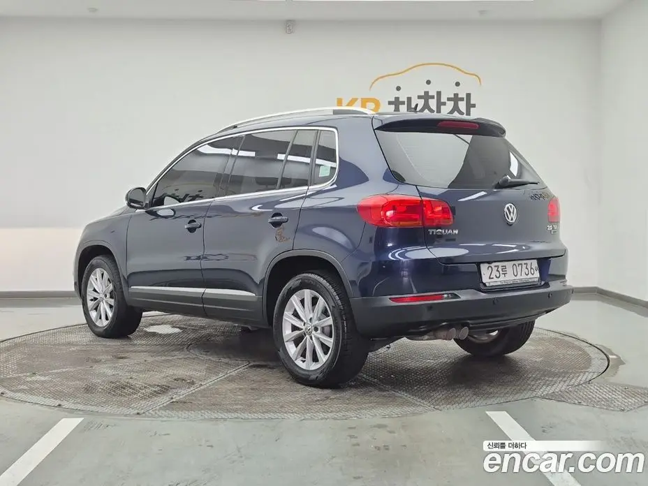 Volkswagen Tiguan 2015 2.0 автомат (гидро), фото 3