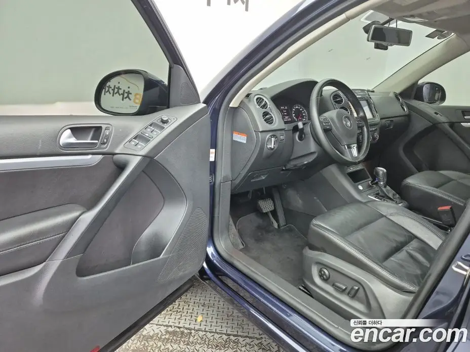 Volkswagen Tiguan 2015 2.0 автомат (гидро), фото 7
