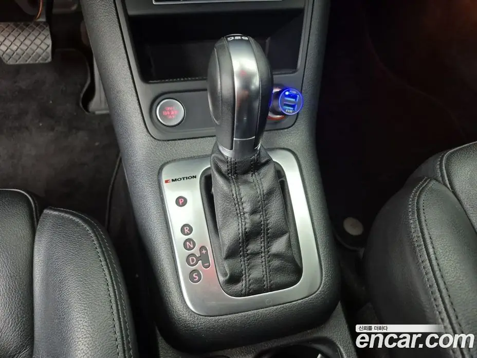 Volkswagen Tiguan 2015 2.0 автомат (гидро), фото 9