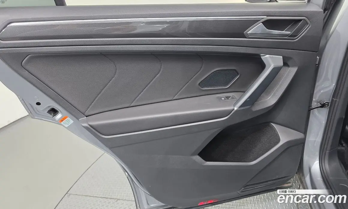 Volkswagen Tiguan 2020 2.0 автомат (гидро), фото 15