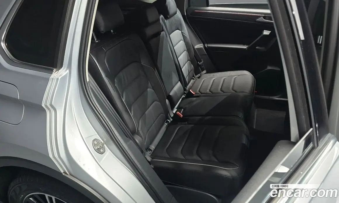 Volkswagen Tiguan 2022 2.0 автомат (гидро), фото 11
