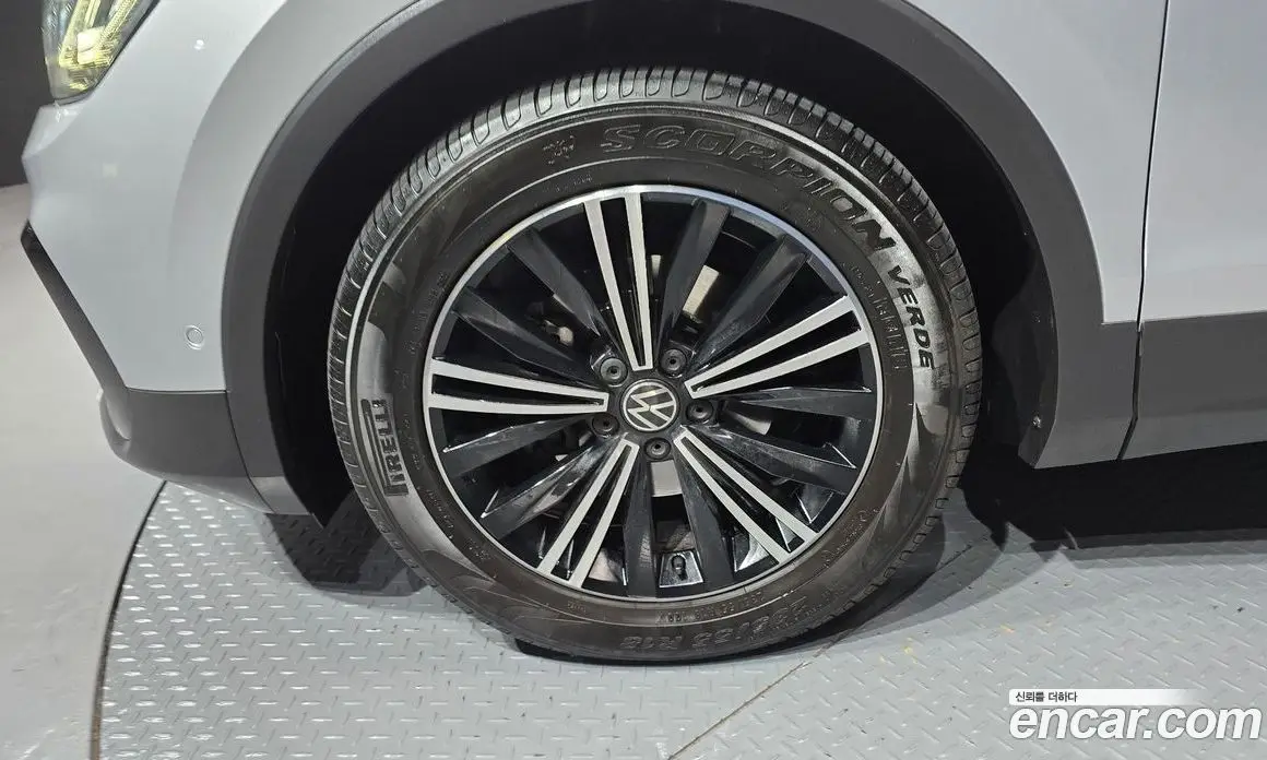 Volkswagen Tiguan 2022 2.0 автомат (гидро), фото 5