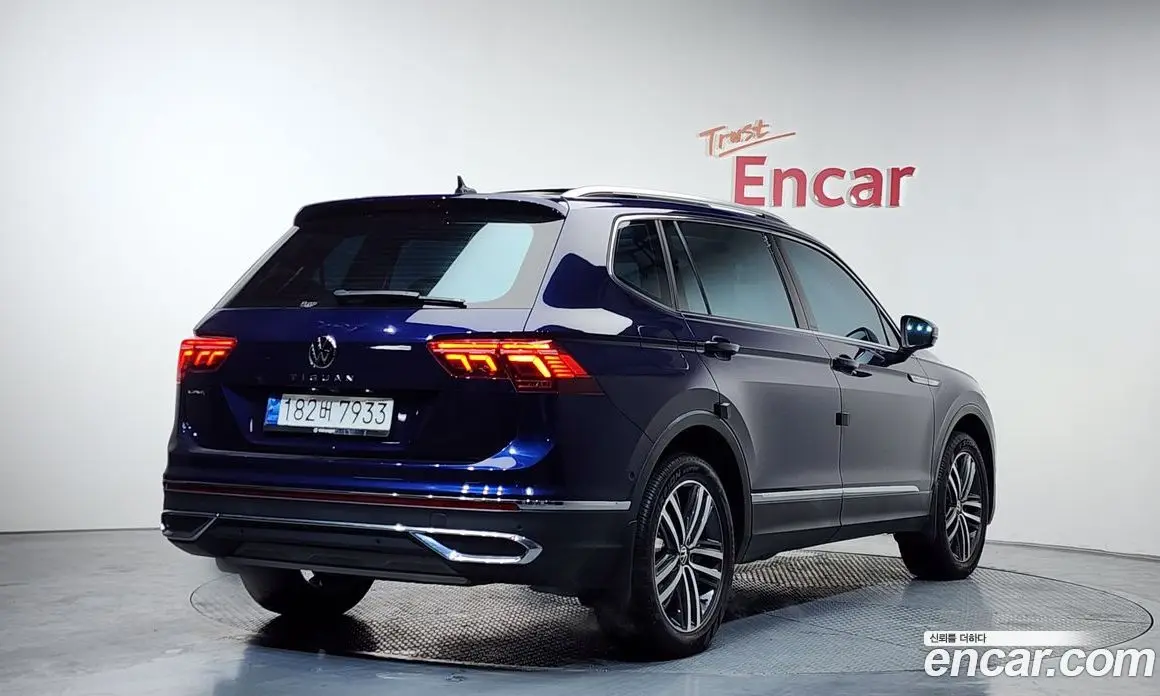 Volkswagen Tiguan 2023 2.0 автомат (гидро), фото 2 Volkswagen Tiguan 2023 2.0 автомат (гидро), фото 2