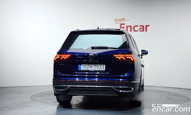 Volkswagen Tiguan 2023 2.0 автомат (гидро), миниатюра 4 Volkswagen Tiguan 2023 2.0 автомат (гидро), миниатюра 4