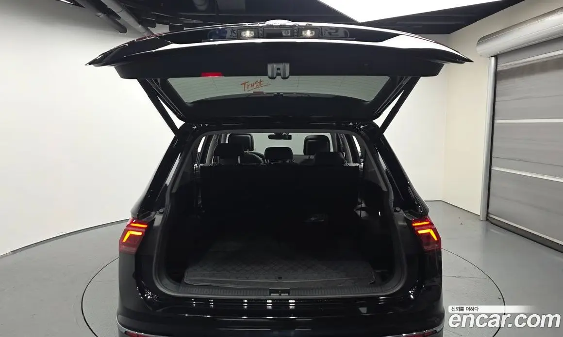 Volkswagen Tiguan 2023 2.0 автомат (гидро), фото 26