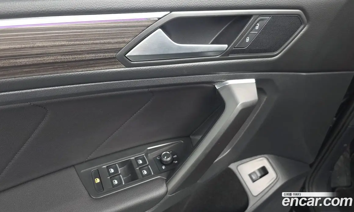 Volkswagen Tiguan 2023 2.0 автомат (гидро), фото 31