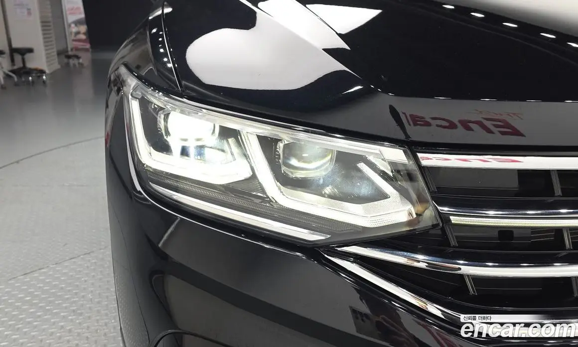 Volkswagen Tiguan 2023 2.0 автомат (гидро), фото 8