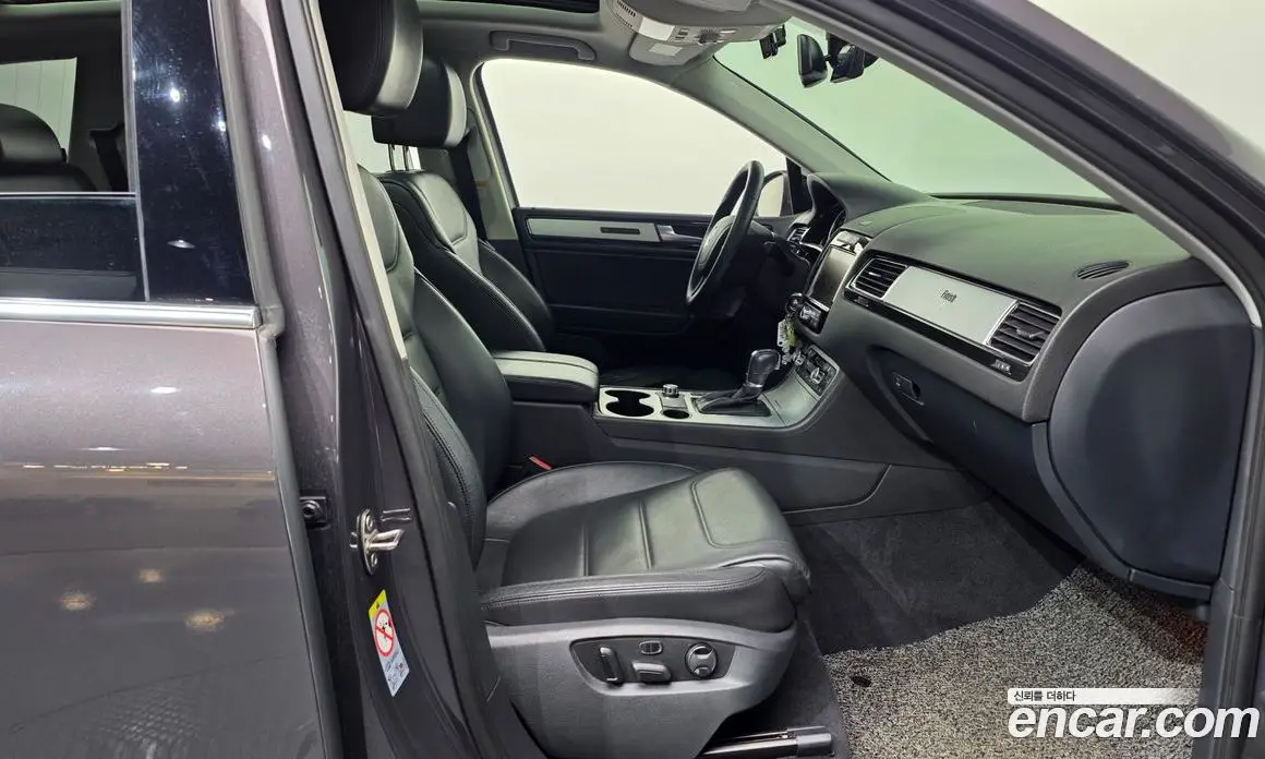 Volkswagen Touareg 2012 3.0 автомат (гидро), фото 11