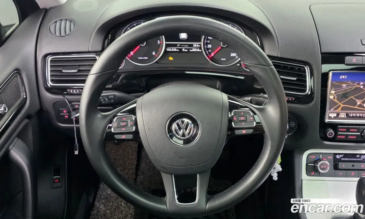 Volkswagen Touareg 2012 3.0 автомат (гидро), фото 13