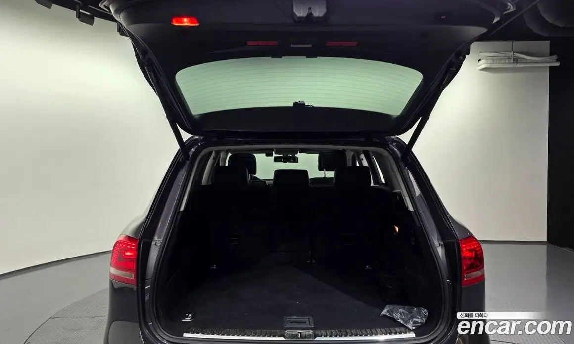 Volkswagen Touareg 2012 3.0 автомат (гидро), фото 20