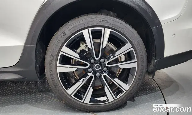 Volvo V60 2024 2.0 автомат (гидро), миниатюра 7