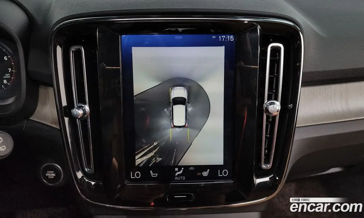 Volvo XC40 2019 2.0 автомат (гидро), фото 20