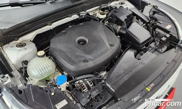 Volvo XC40 2019 2.0 автомат (гидро), миниатюра 6