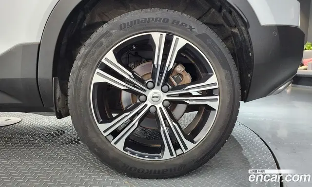 Volvo XC40 2019 2.0 автомат (гидро), миниатюра 7