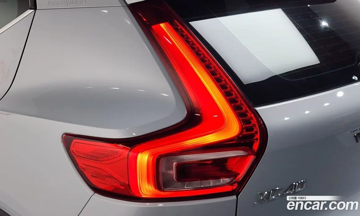 Volvo XC40 2019 2.0 автомат (гидро), фото 9