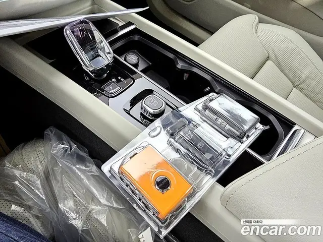 Volvo XC60 2026 2.0 автомат (гидро), миниатюра 11 Volvo XC60 2026 2.0 автомат (гидро), миниатюра 11