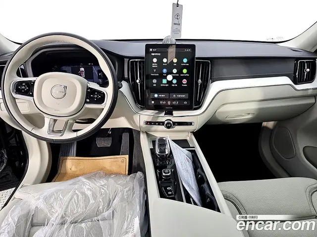 Volvo XC60 2026 2.0 автомат (гидро), миниатюра 5 Volvo XC60 2026 2.0 автомат (гидро), миниатюра 5