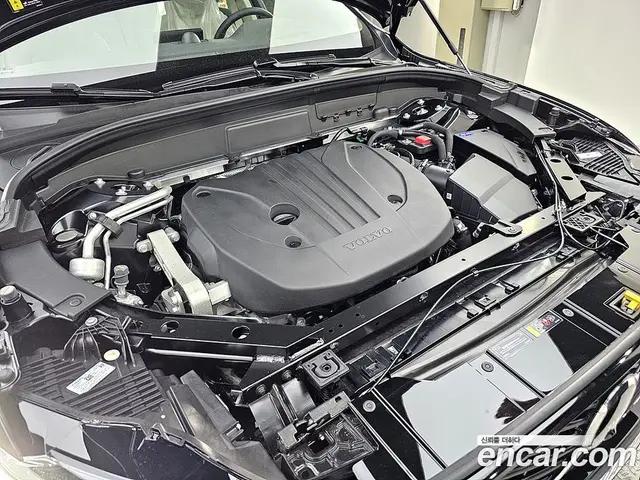 Volvo XC60 2026 2.0 автомат (гидро), миниатюра 6 Volvo XC60 2026 2.0 автомат (гидро), миниатюра 6