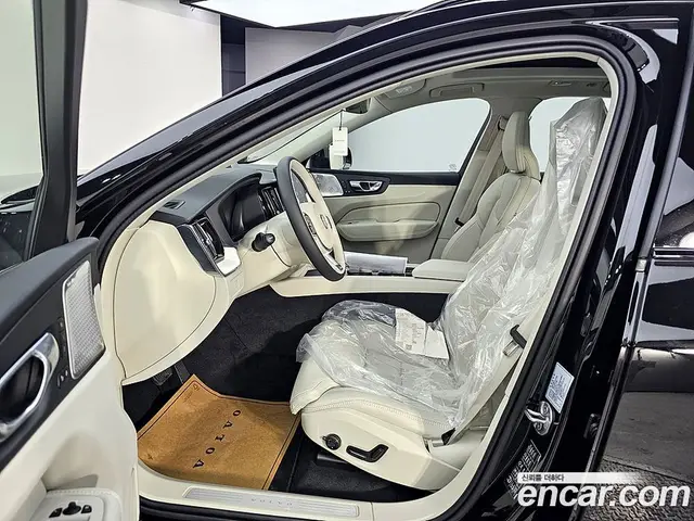 Volvo XC60 2026 2.0 автомат (гидро), миниатюра 8 Volvo XC60 2026 2.0 автомат (гидро), миниатюра 8