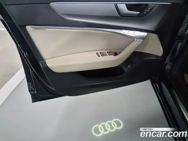 Audi A6 2023 2.0 автомат (гидро), миниатюра 12