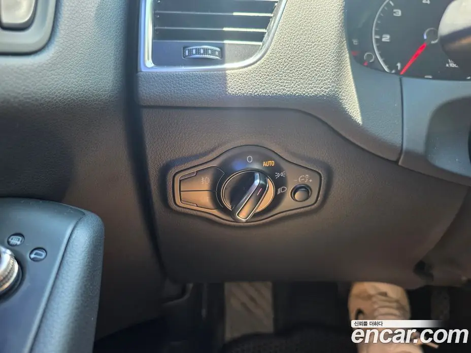 Audi Q5 2015 2.0 автомат (гидро), фото 16