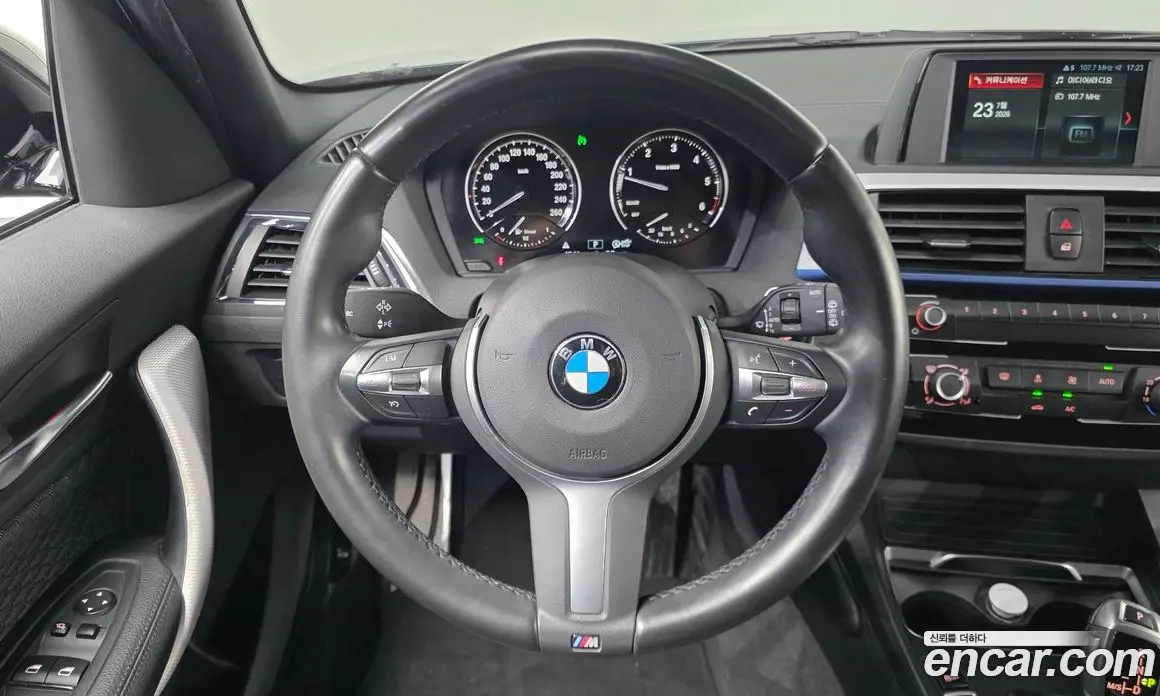 BMW 1 серия 2018 2.0 автомат (гидро), фото 19