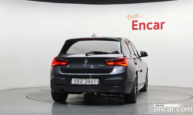 BMW 1 серия 2018 2.0 автомат (гидро), миниатюра 4
