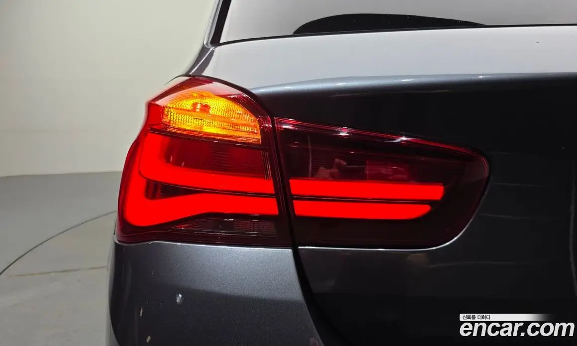 BMW 1 серия 2018 2.0 автомат (гидро), фото 9