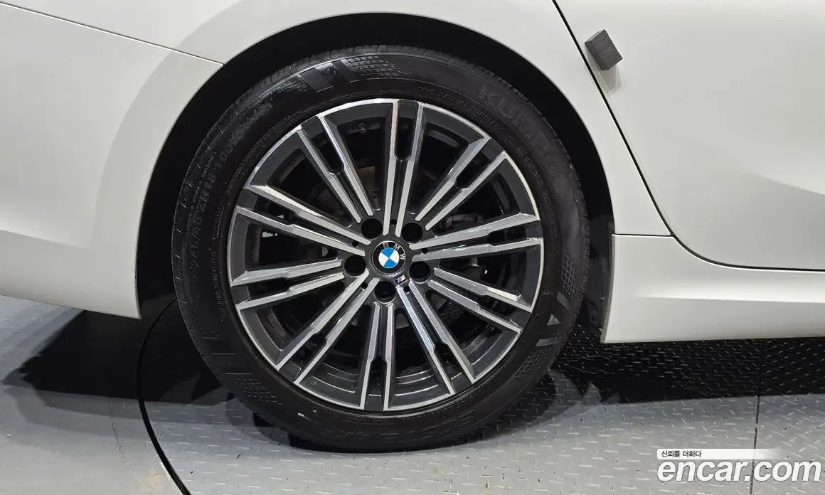 BMW 3 серия 2019 2.0 автомат (гидро), фото 4