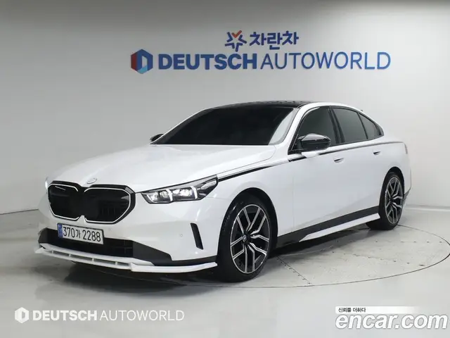 BMW 5 серия, 2025, 15 648 км