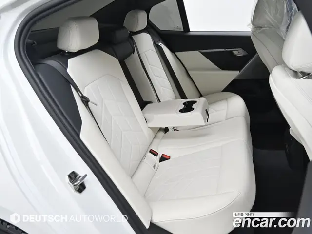 BMW 5 серия 2025 2.0 автомат (гидро), миниатюра 12