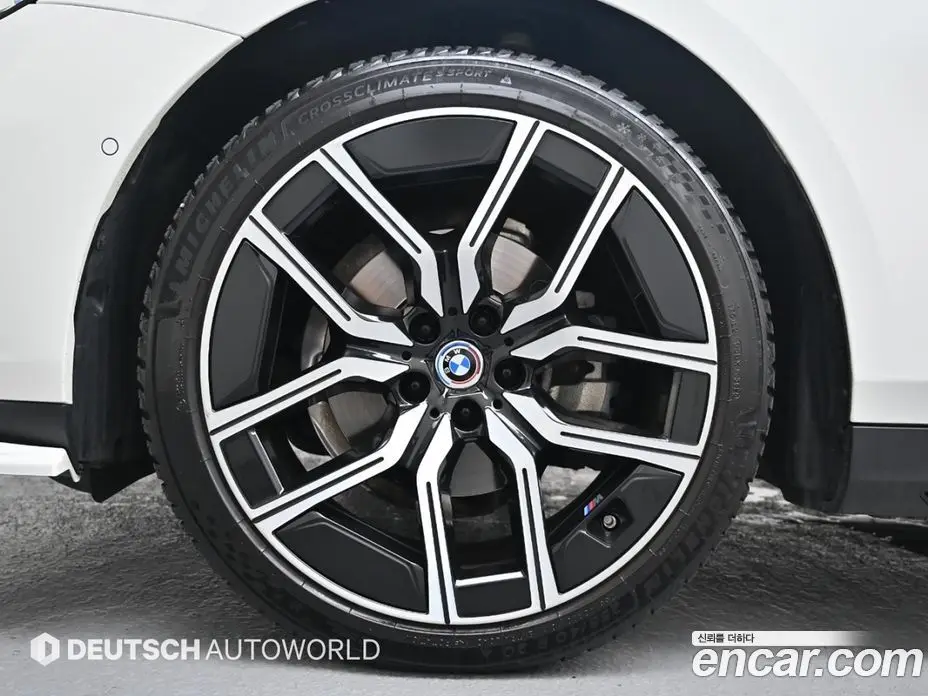 BMW 5 серия 2025 2.0 автомат (гидро), фото 5