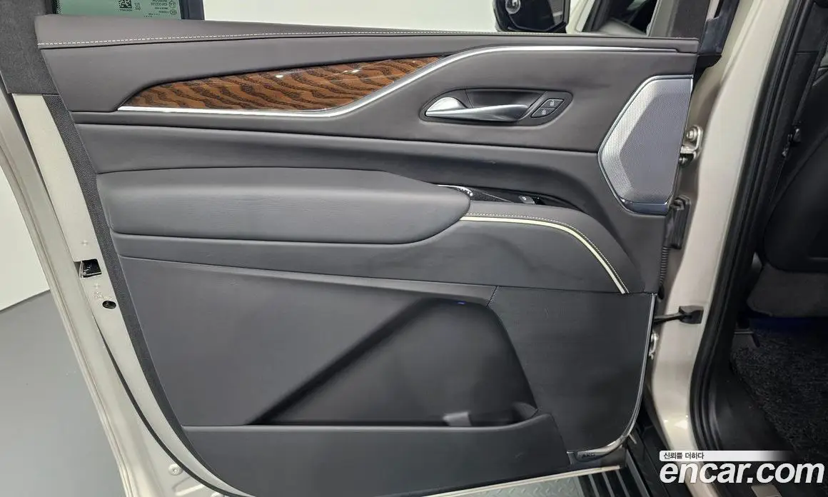 Cadillac Escalade 2023 6.2 автомат (гидро), фото 15