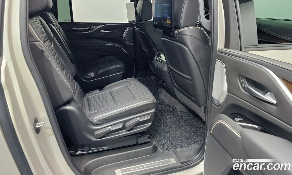 Cadillac Escalade 2023 6.2 автомат (гидро), фото 16