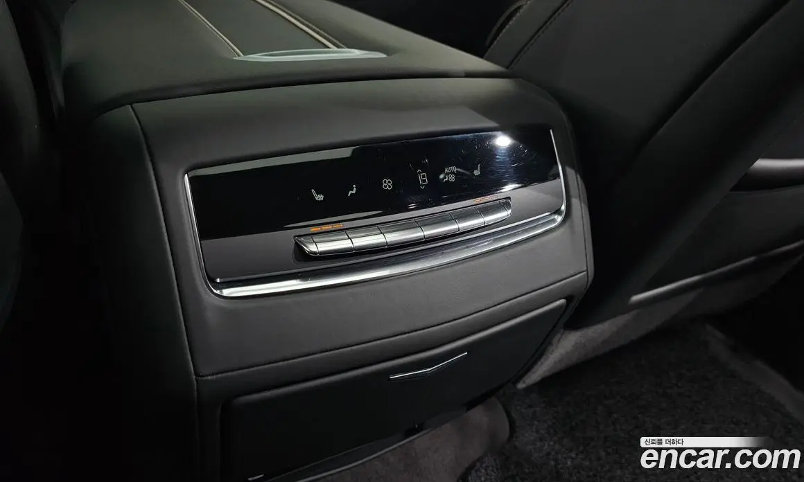 Cadillac Escalade 2023 6.2 автомат (гидро), фото 31