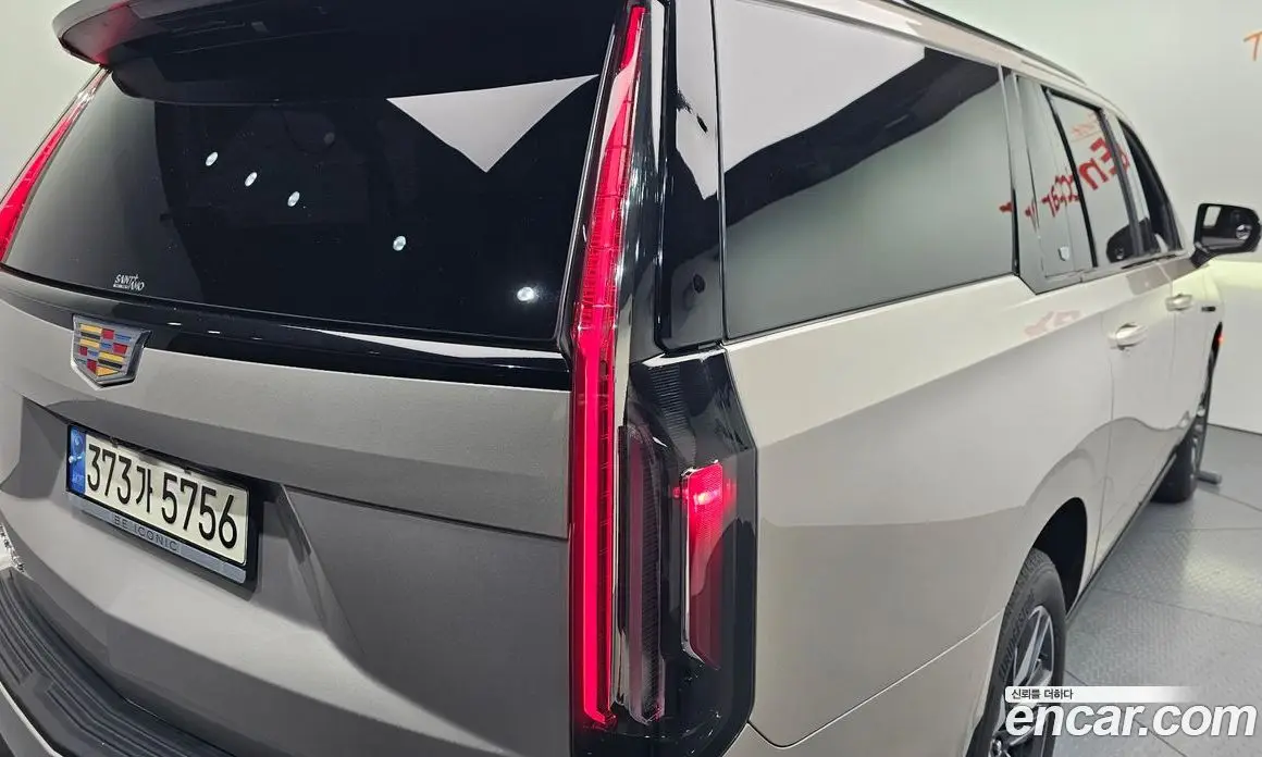 Cadillac Escalade 2023 6.2 автомат (гидро), фото 9