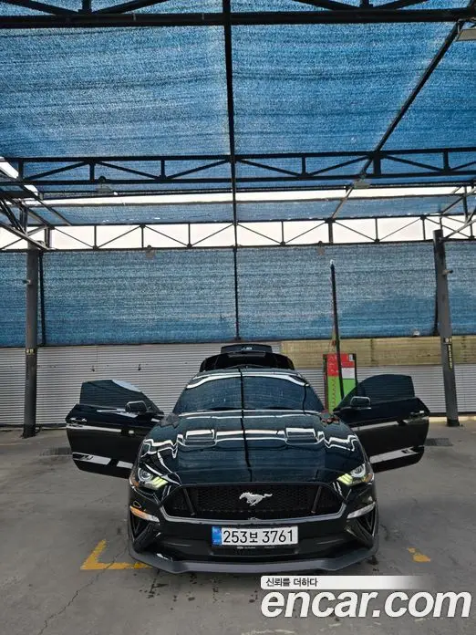 Ford Mustang 2022 5.0 автомат (гидро), фото 20