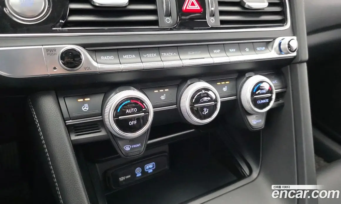 Genesis G70 2017 2.2 автомат (гидро), фото 17