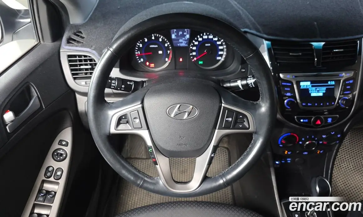 Hyundai Accent 2016 1.4 автомат (гидро), фото 13