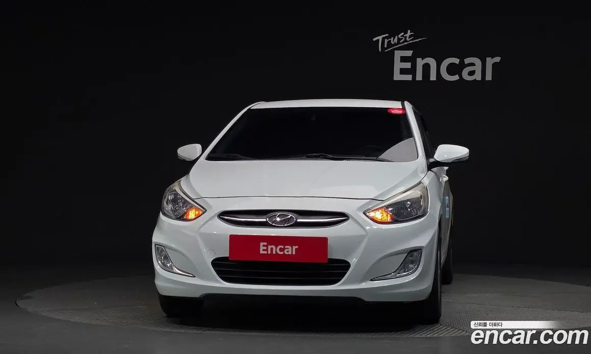 Hyundai Accent 2016 1.4 автомат (гидро), фото 3