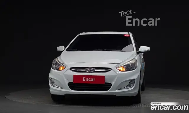 Hyundai Accent 2016 1.4 автомат (гидро), миниатюра 3