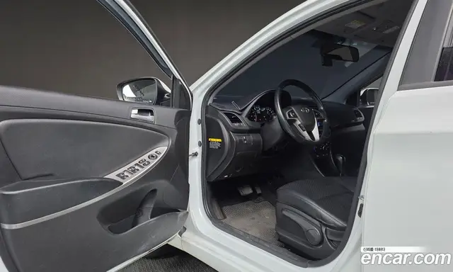 Hyundai Accent 2016 1.4 автомат (гидро), миниатюра 10