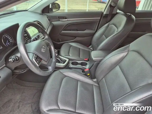 Hyundai Avante 2016 1.6 автомат (гидро), миниатюра 12