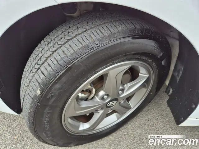 Hyundai Avante 2016 1.6 автомат (гидро), миниатюра 5